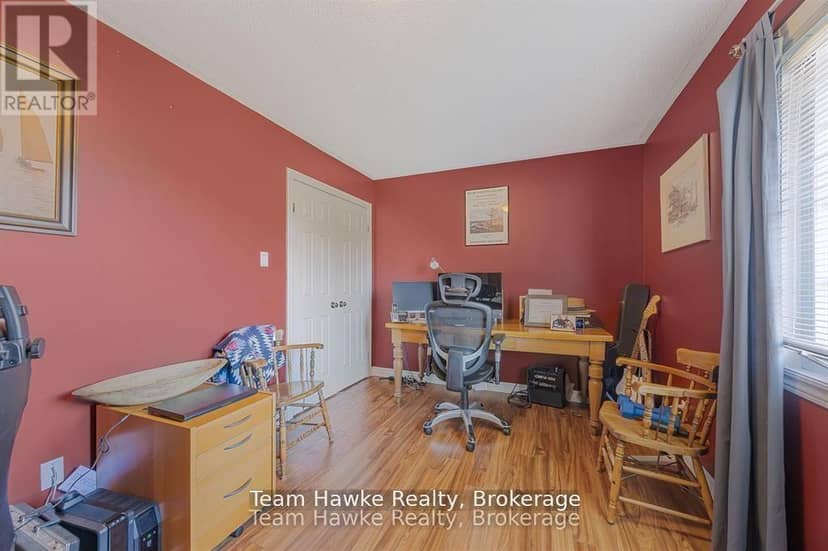 29 Boyd Crescent — photo 33 of 40