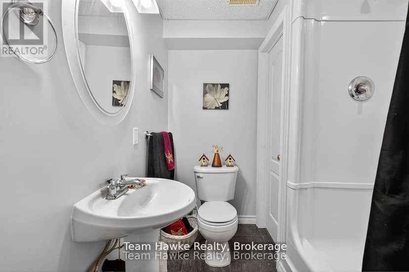 29 Boyd Crescent — photo 35 of 40