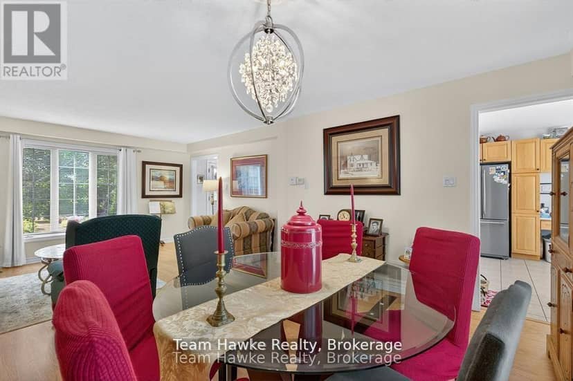 29 Boyd Crescent — photo 9 of 40