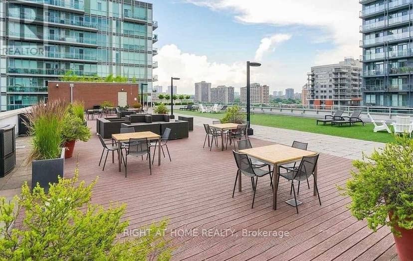 S 828 - 112 George Street — photo 33 of 34