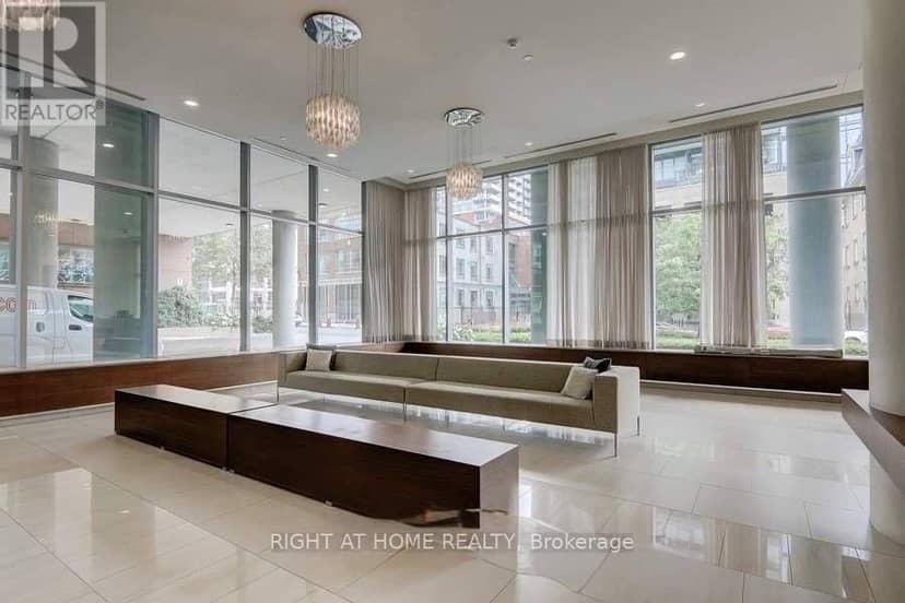 S 828 - 112 George Street — photo 5 of 34