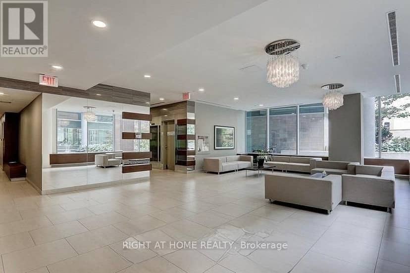 S 828 - 112 George Street — photo 7 of 34