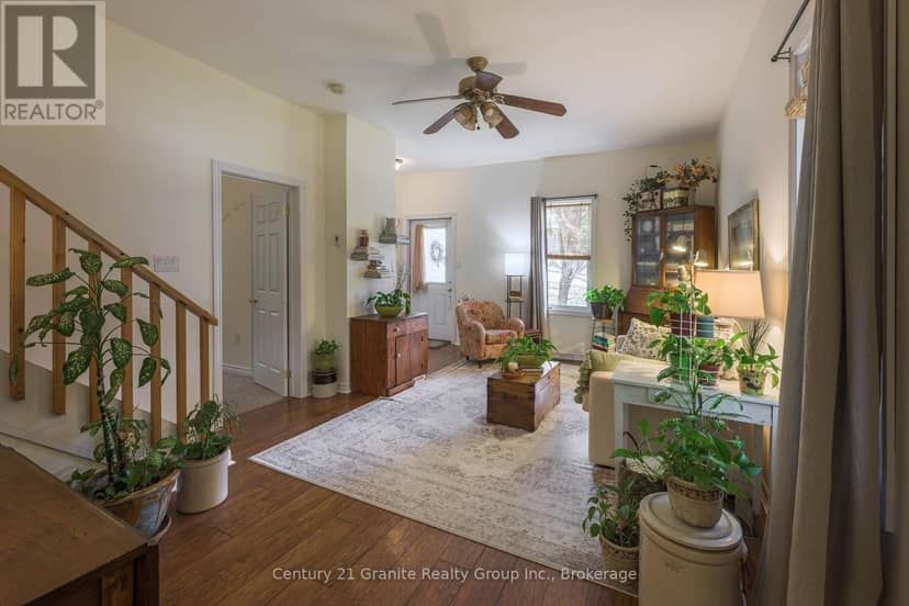 25 George Street — photo 19 of 40