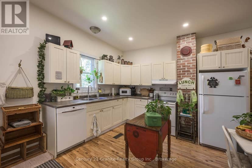 25 George Street — photo 9 of 40