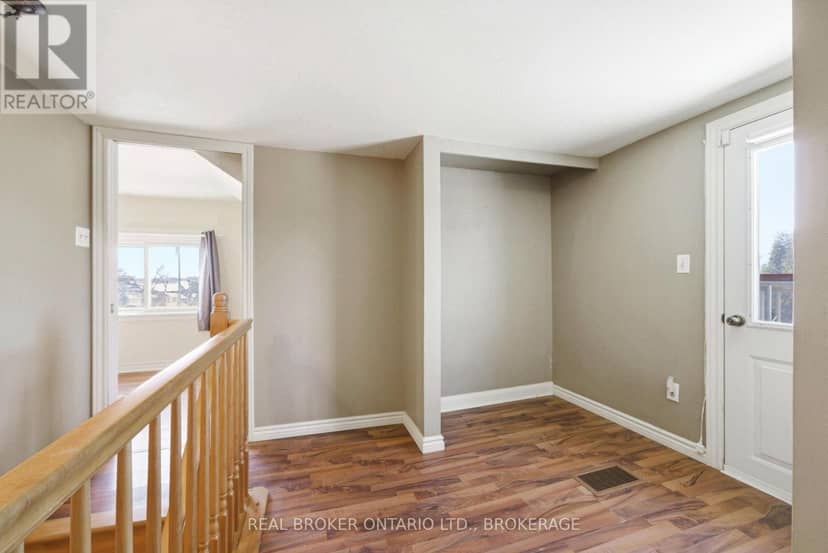 25 Dunbar Avenue — photo 18 of 40