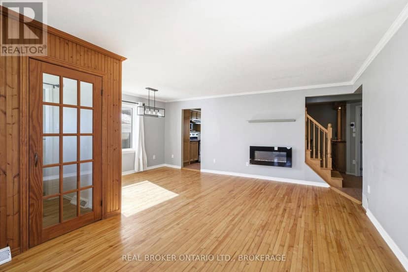 25 Dunbar Avenue — photo 5 of 40