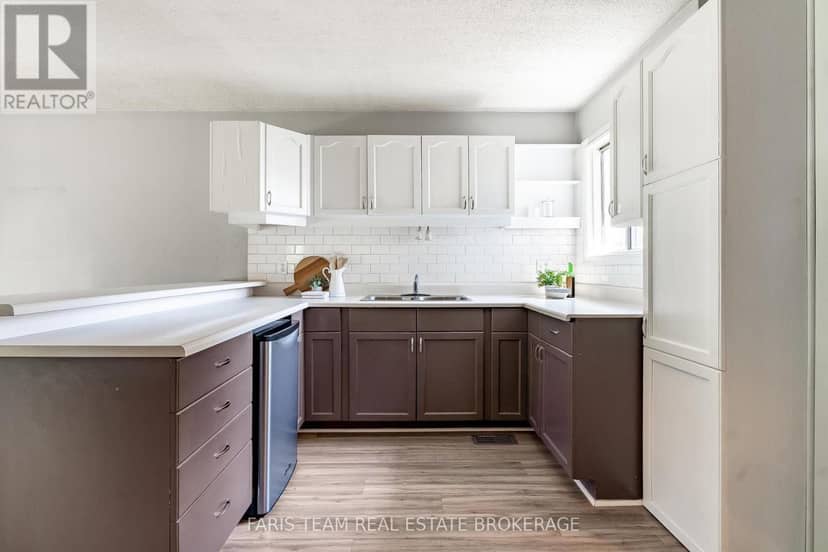 26 Big Bay Point Road — photo 12 of 39