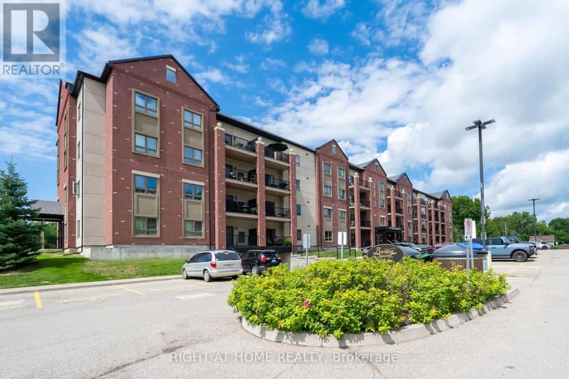 304 - 157 Wellington Street E, New Tecumseth