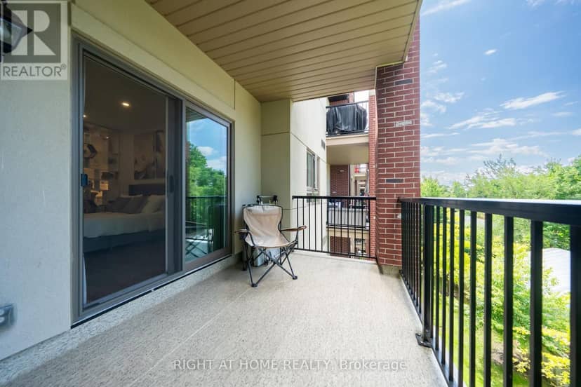 304 - 157 Wellington Street E — photo 28 of 32
