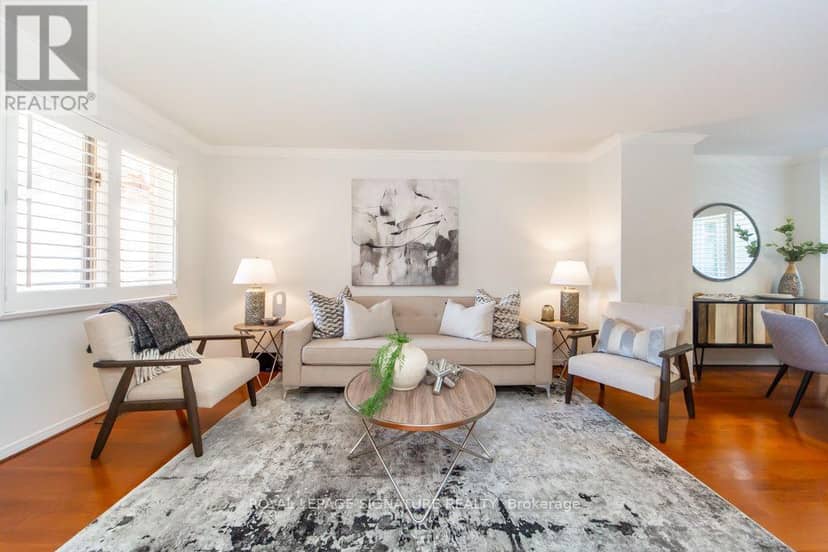 28 Augusta Court, Markham, photo 4