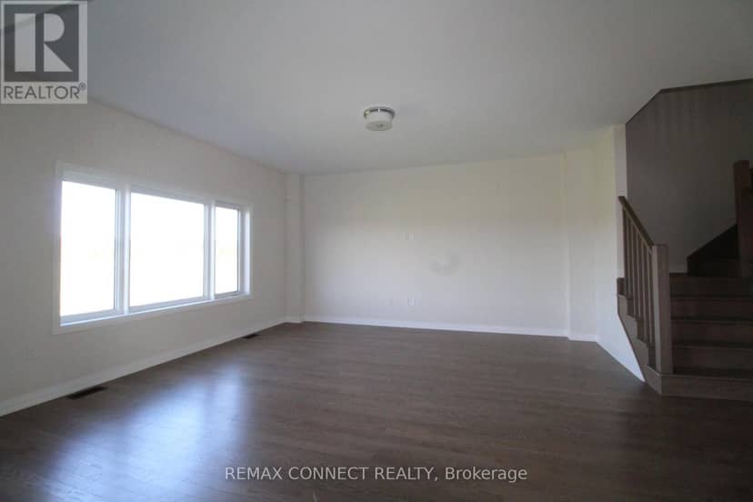 3715 Quayside Drive, Severn, photo 2