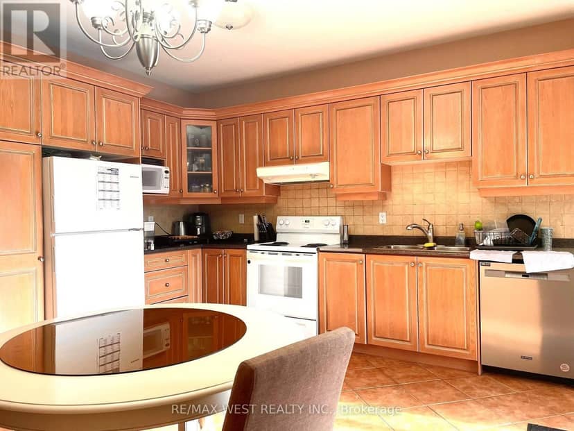 94A Mulock Avenue, Toronto, photo 2