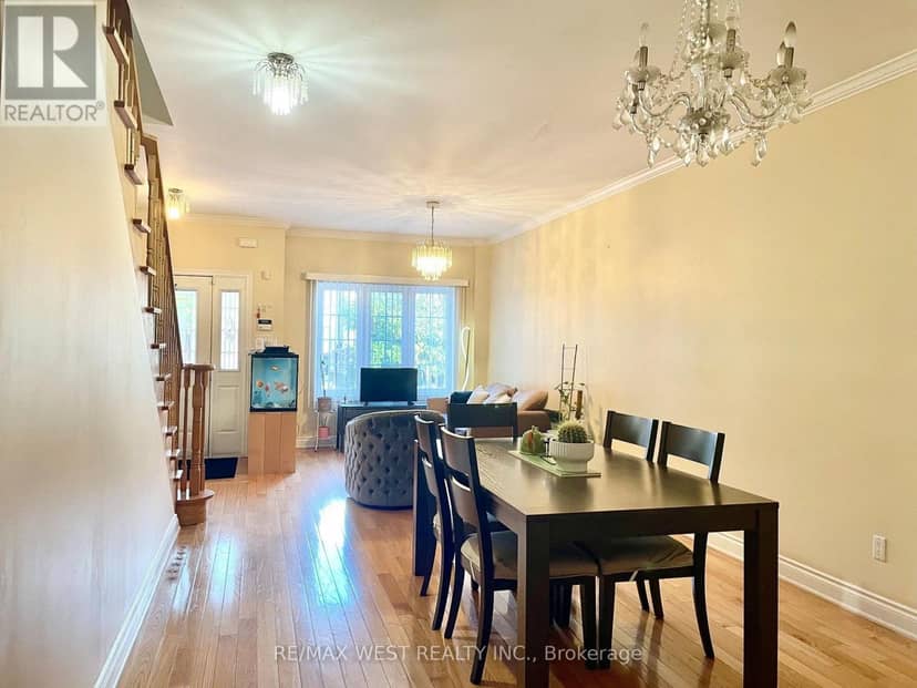 94A Mulock Avenue, Toronto, photo 3