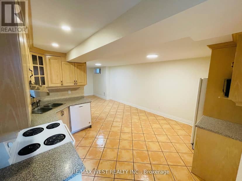 94A Mulock Avenue, Toronto, photo 8