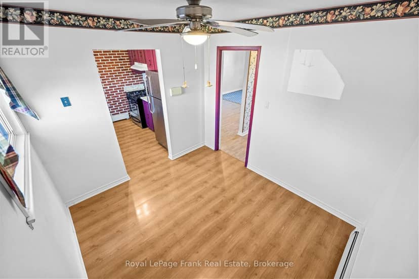 18 Reygate Court — photo 12 of 34