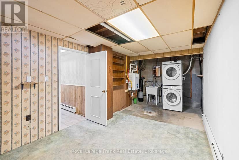 18 Reygate Court — photo 23 of 34