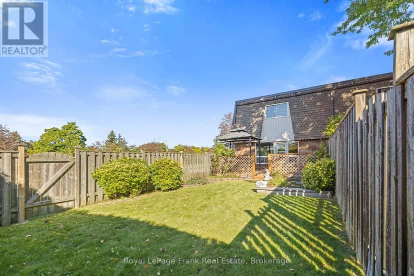 18 Reygate Court — photo 32 of 34