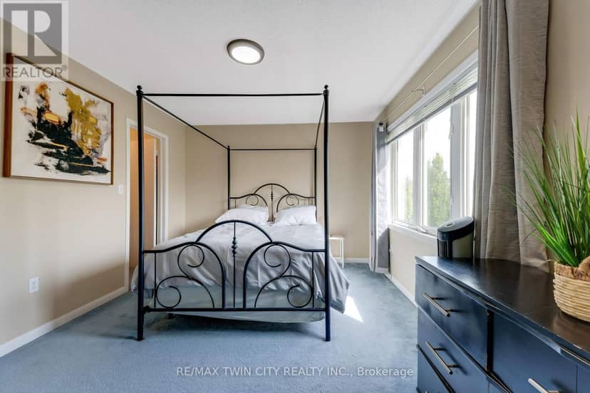 28 Nancroft Crescent — photo 17 of 40