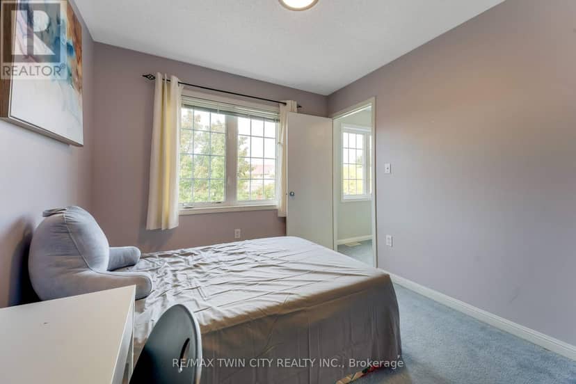 28 Nancroft Crescent — photo 27 of 40