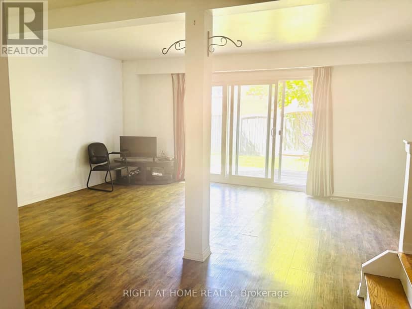 7 - 925 Bayly Street — photo 20 of 24