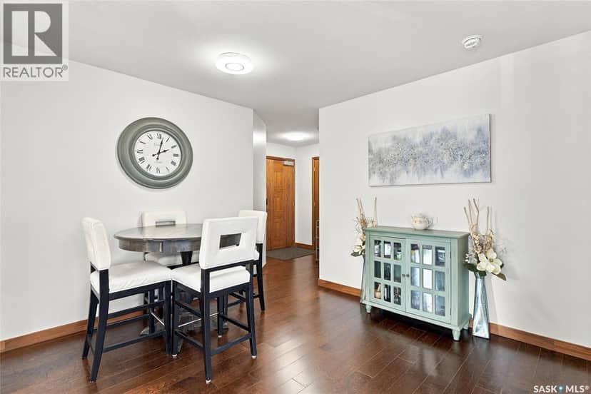 212 120 Phelps WAY — photo 8 of 40