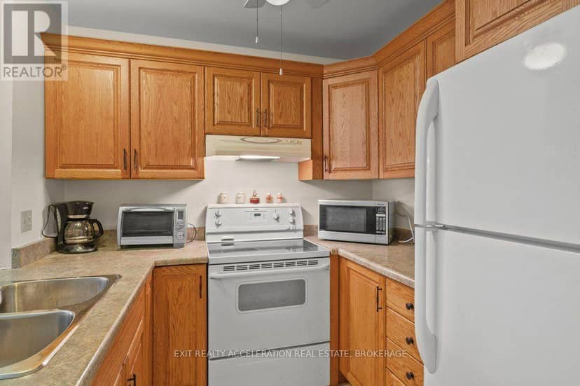 106 - 7 Centre Street S — photo 13 of 40