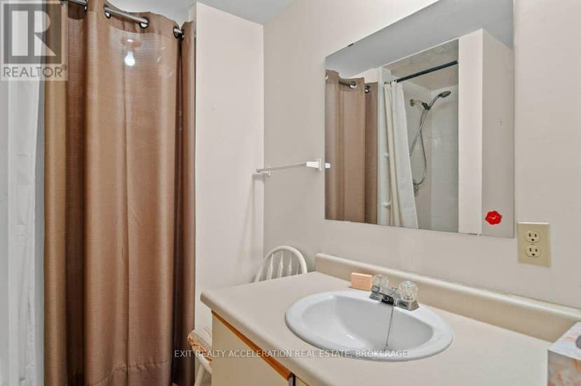 106 - 7 Centre Street S — photo 27 of 40