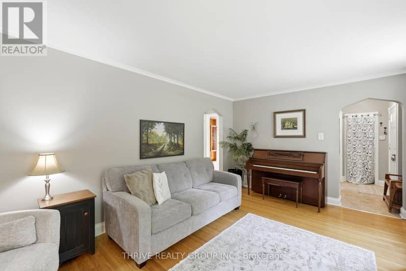 164 Devonshire Avenue — photo 7 of 36