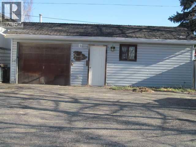 602 5th Ave Avenue, Beaverlodge, photo 2