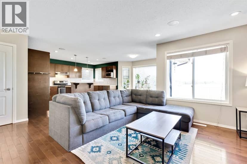 148 Hillcrest Boulevard, Strathmore, photo 6
