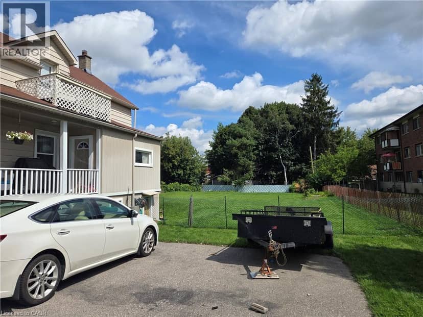841 DUKE Street, Cambridge, photo 3