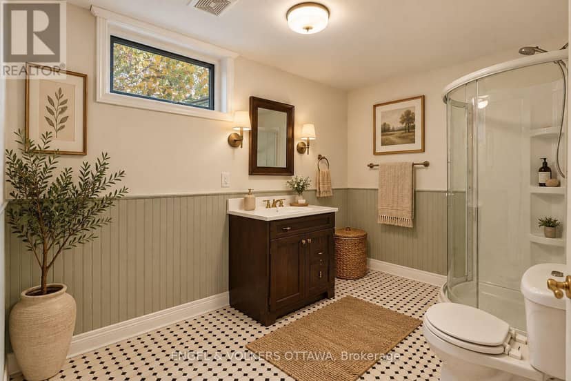 435 Westminster Avenue — photo 28 of 40