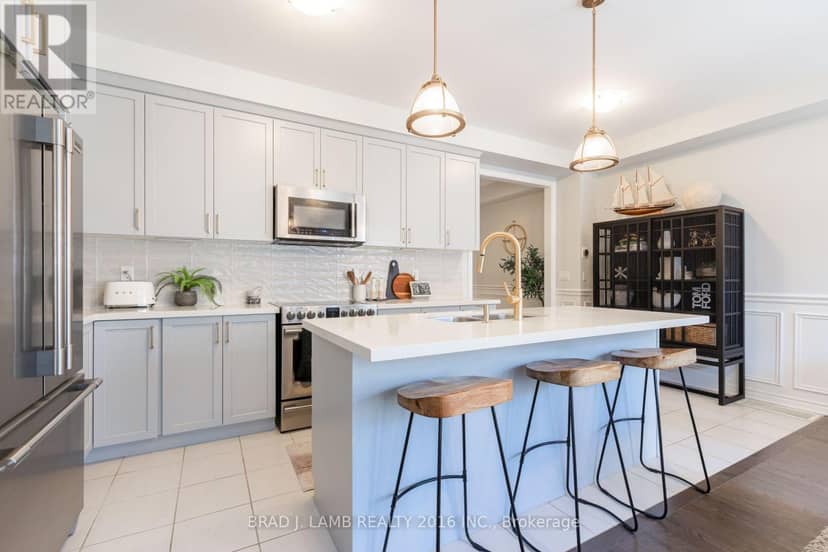 57 Sutcliffe Drive — photo 10 of 35