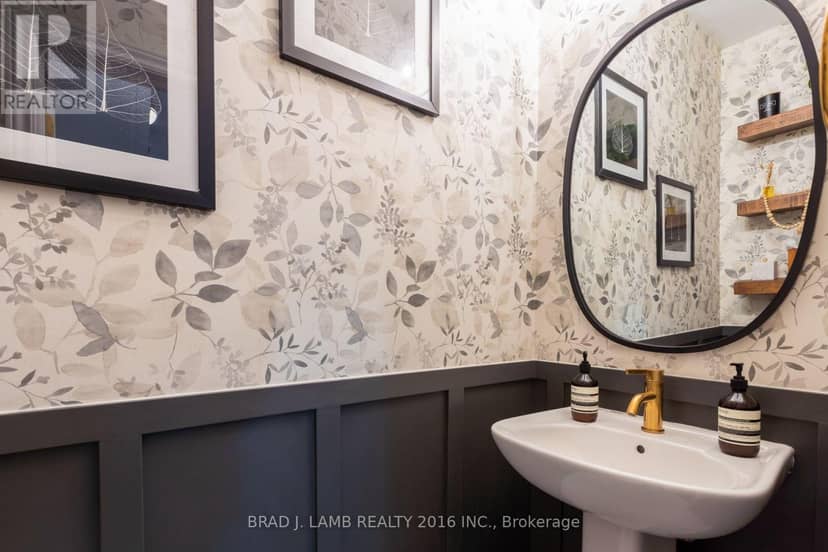 57 Sutcliffe Drive — photo 7 of 35