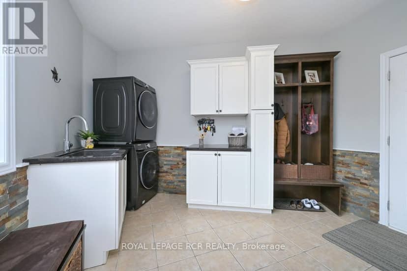 10 Fisher Drive — photo 25 of 33