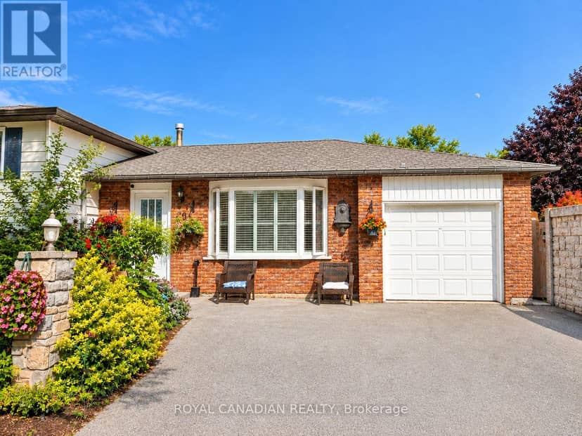 36 Maplegrove Avenue, Bradford West Gwillimbury, photo 2