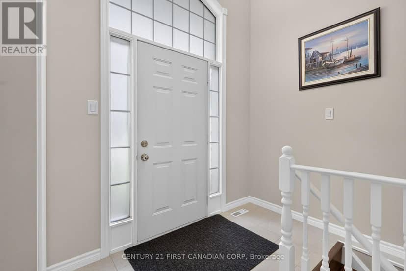 1354 Aspenridge Crescent — photo 5 of 40