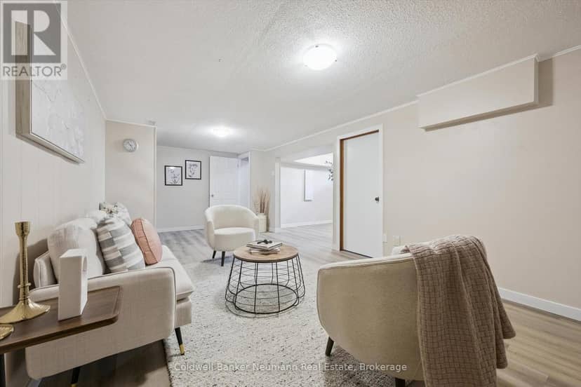 16 Argyle Drive — photo 22 of 37