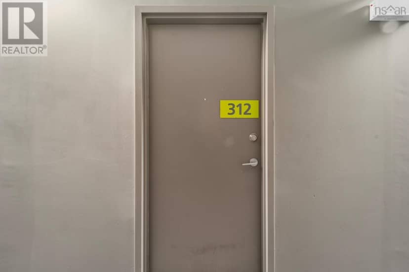 312 1048 Wellington Street — photo 2 of 40