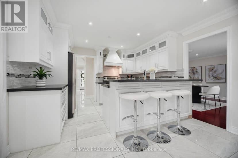 4 McFadden Drive — photo 9 of 40