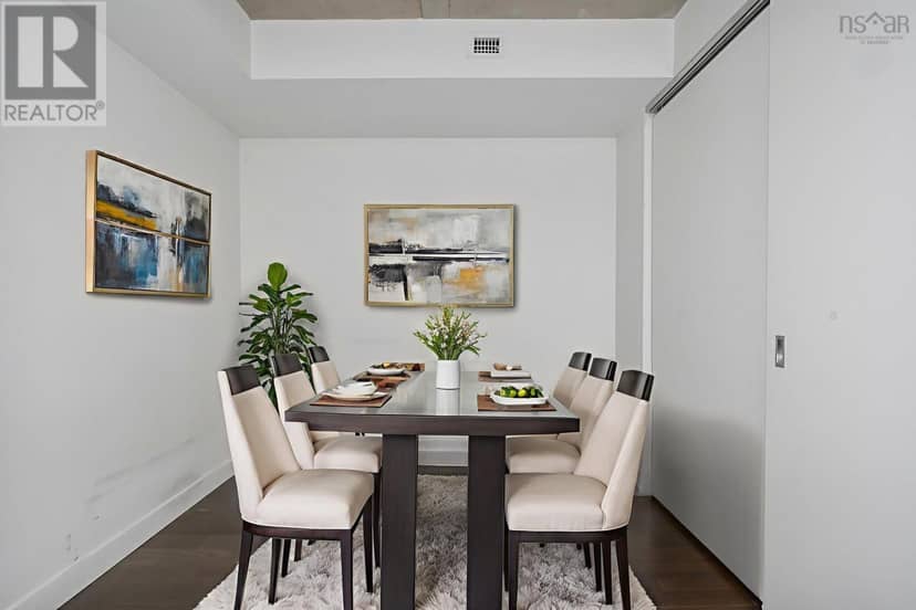 312 1048 Wellington Street — photo 23 of 40
