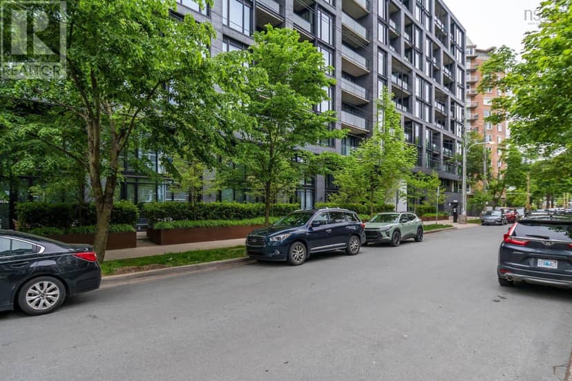 312 1048 Wellington Street — photo 36 of 40
