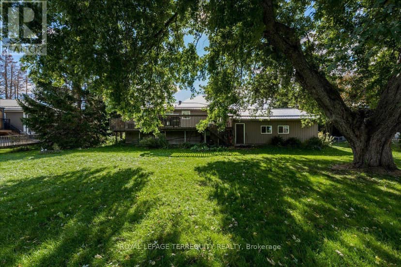 1092 Old Barrie Road W — photo 29 of 37