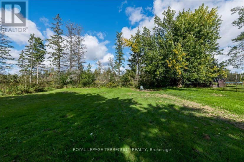 1092 Old Barrie Road W — photo 33 of 37