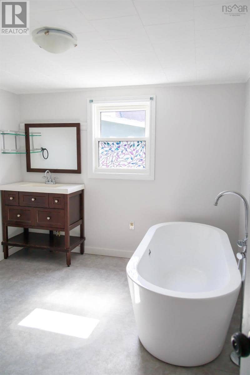 1011 East Margaree Road — photo 35 of 40