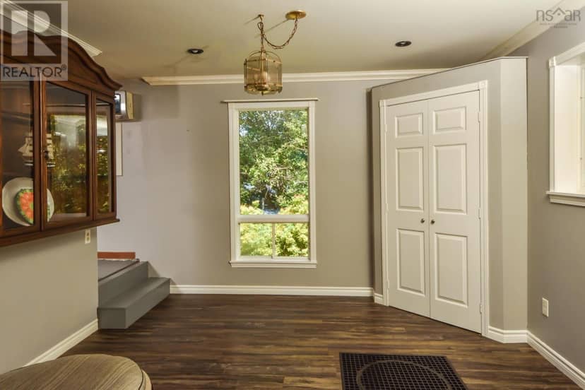 27 Riverview Drive — photo 10 of 29