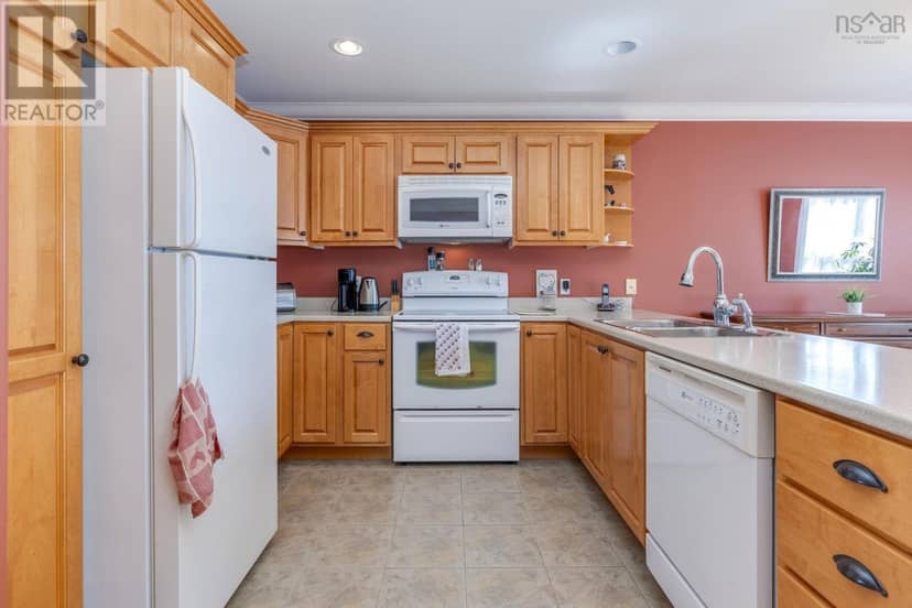 76 Outrigger Crescent — photo 23 of 40