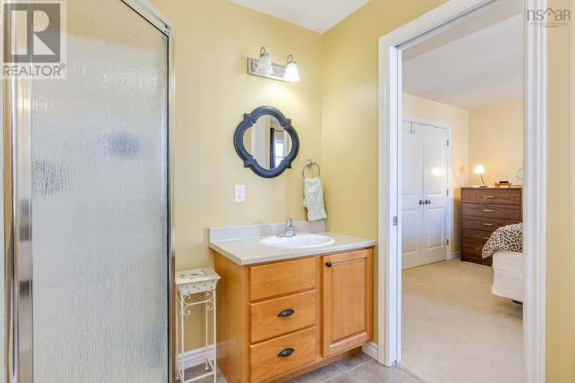 76 Outrigger Crescent — photo 31 of 40
