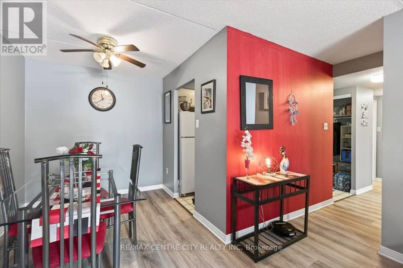 102 - 31 Victoria Street S — photo 15 of 37