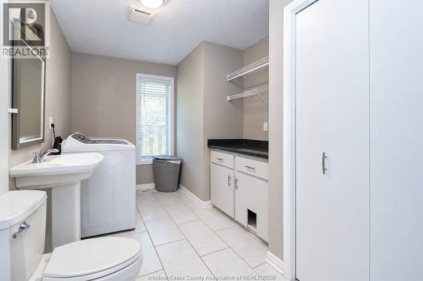 2585 Banwell — photo 15 of 17